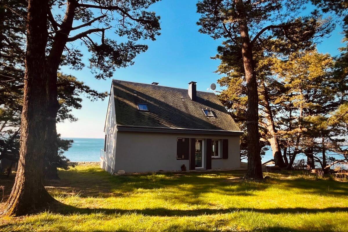 Façade de la maison d'amis